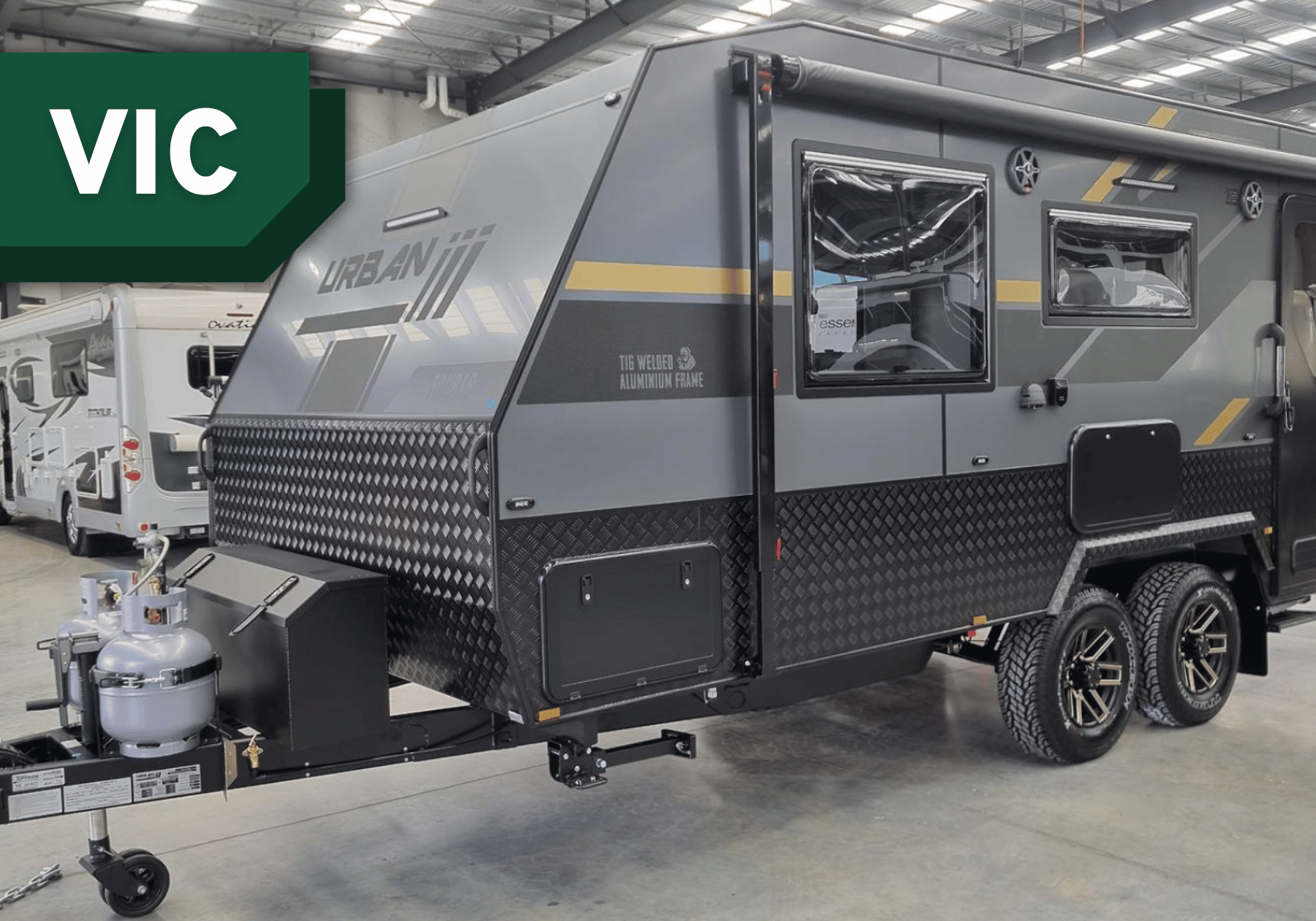 2026 Urban Caravans Tungsten Track 20′ Couples