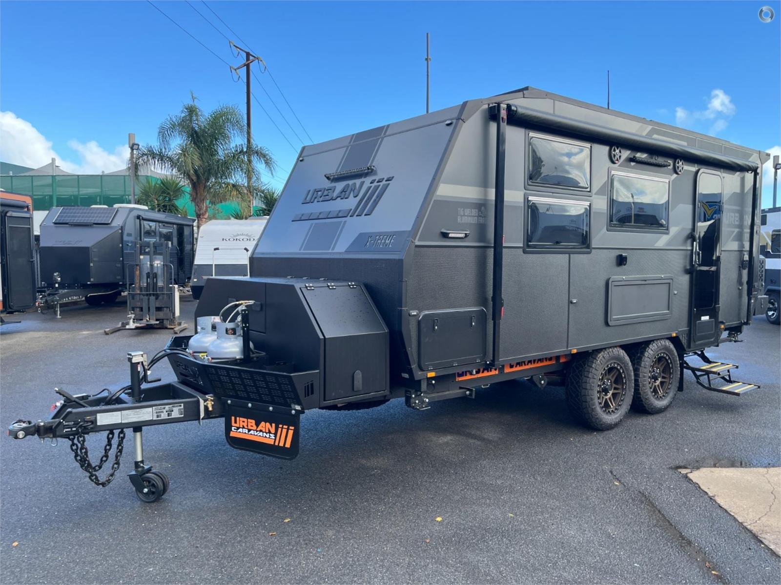 2026 Urban X-Treme 18'9 Cafe Lounge