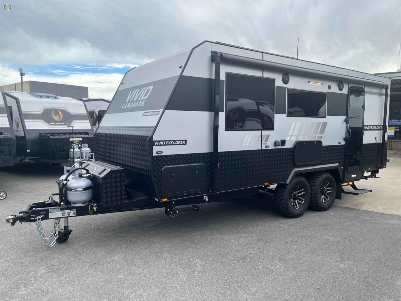 2026 Vivid Explorer 20' Club Lounge