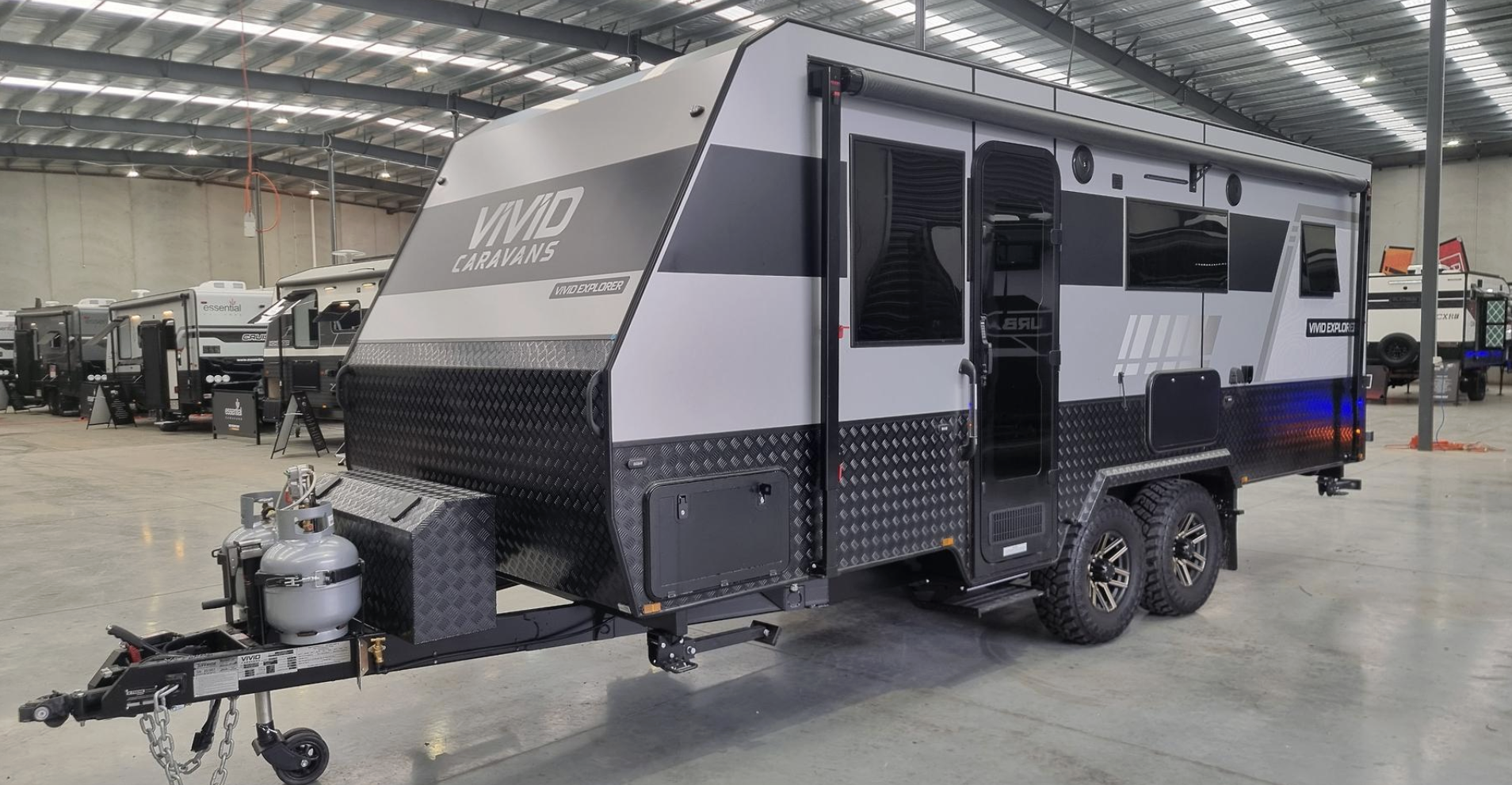 2026 Vivid Explorer 21' Large Ensuite Café